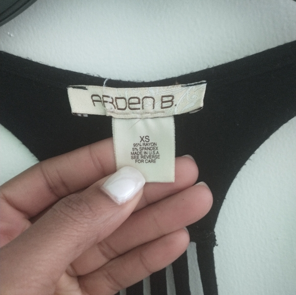 Arden b Maxi printed dress - Picture 9 of 9